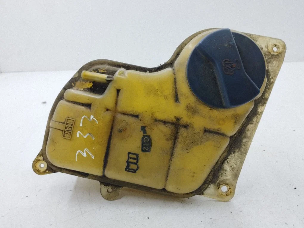Coolant expansion tank/reservoir – Volkswagen Passat B5 (1997-2000)