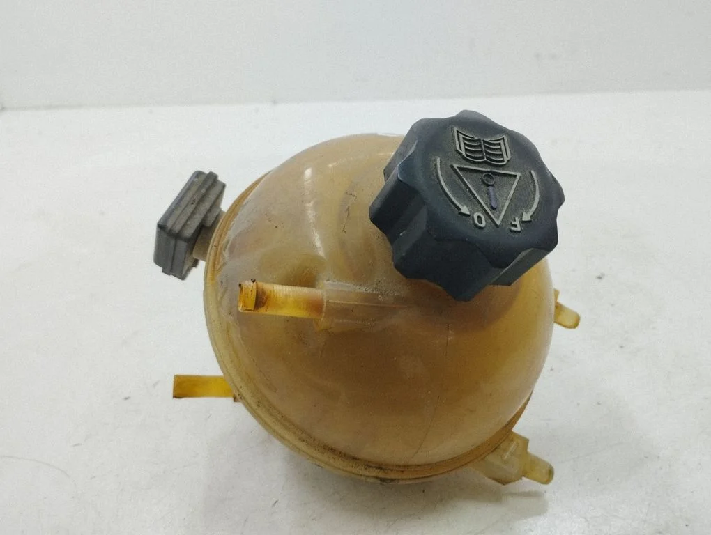 Coolant expansion tank/reservoir 9622507780