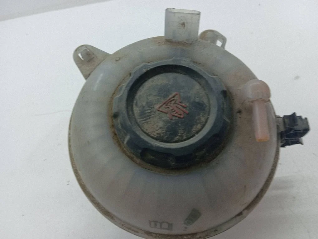 Dzesēšanas šķidruma izplešanās tvertne 5Q0121407F