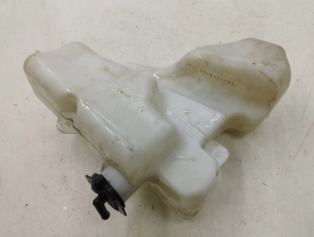 Coolant expansion tank/reservoir