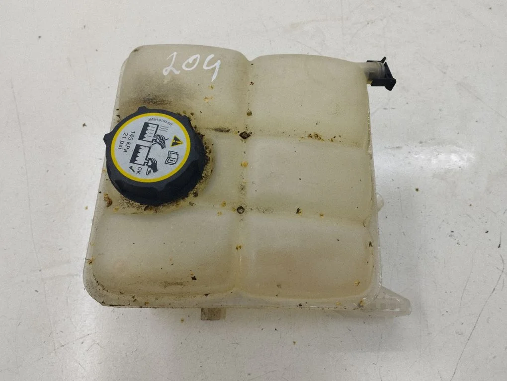 Coolant expansion tank/reservoir 8V618K218AE