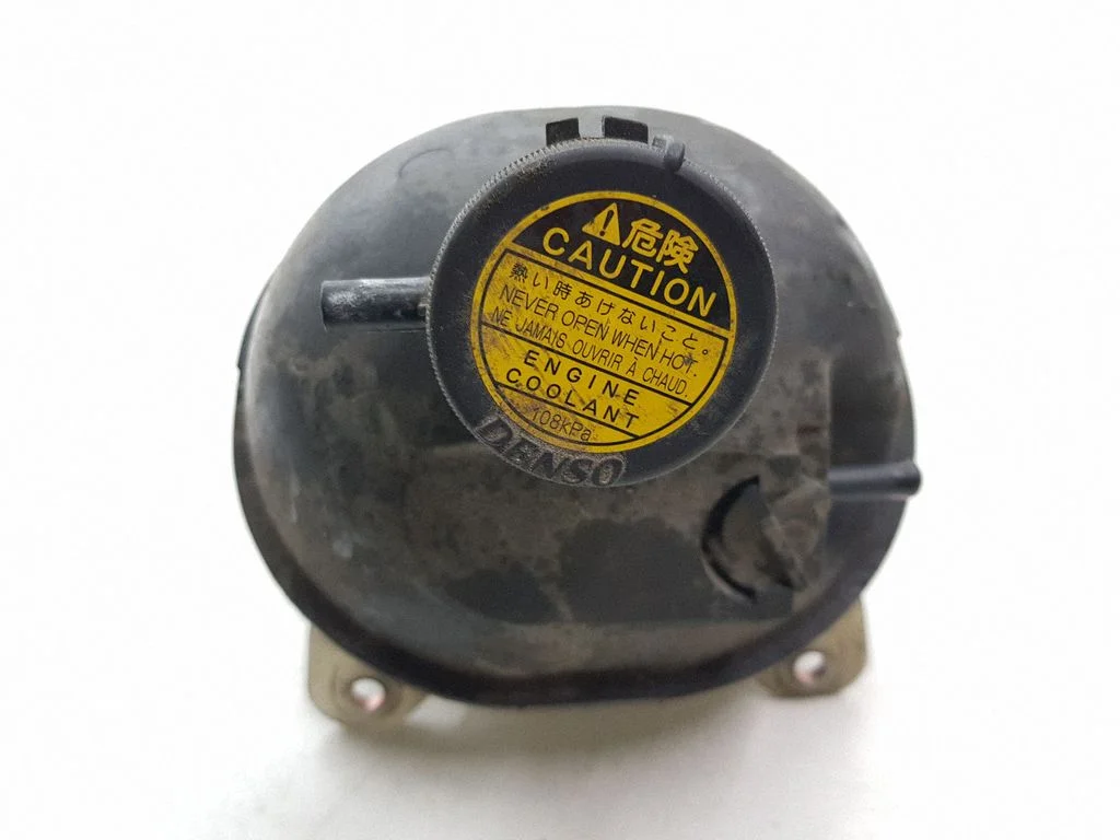Coolant expansion tank/reservoir 64800G020D