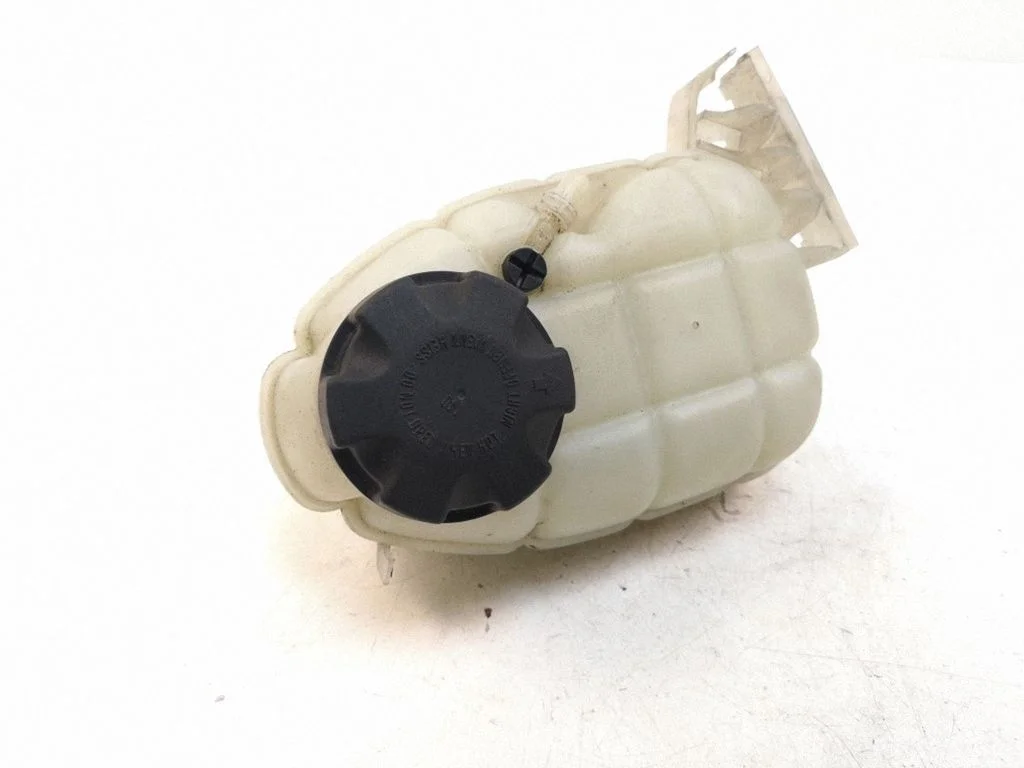 Jahutusvedeliku paisupaak 7609468