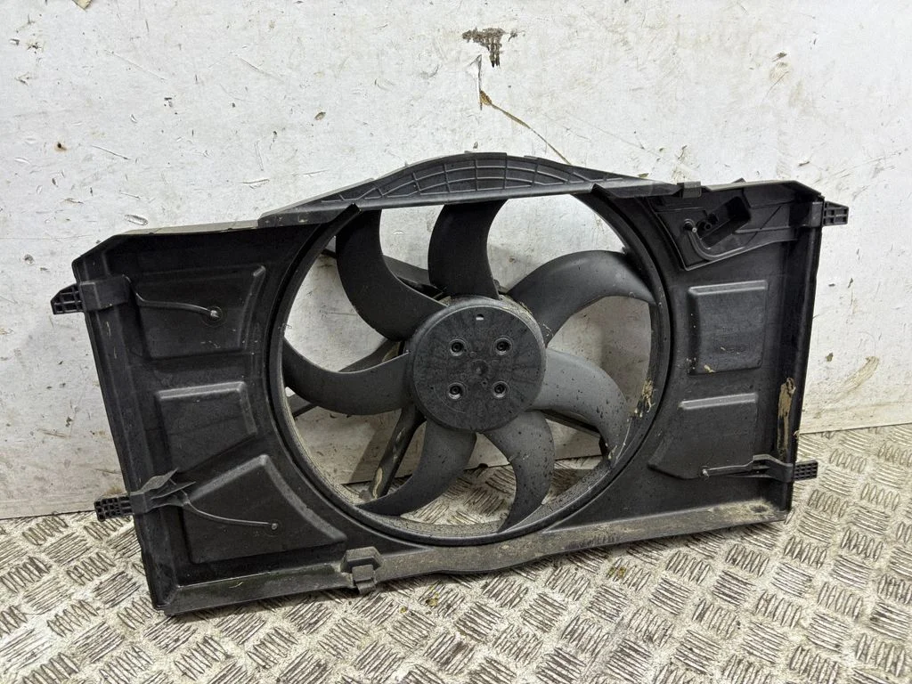 Electric radiator cooling fan LJ938C607AB
