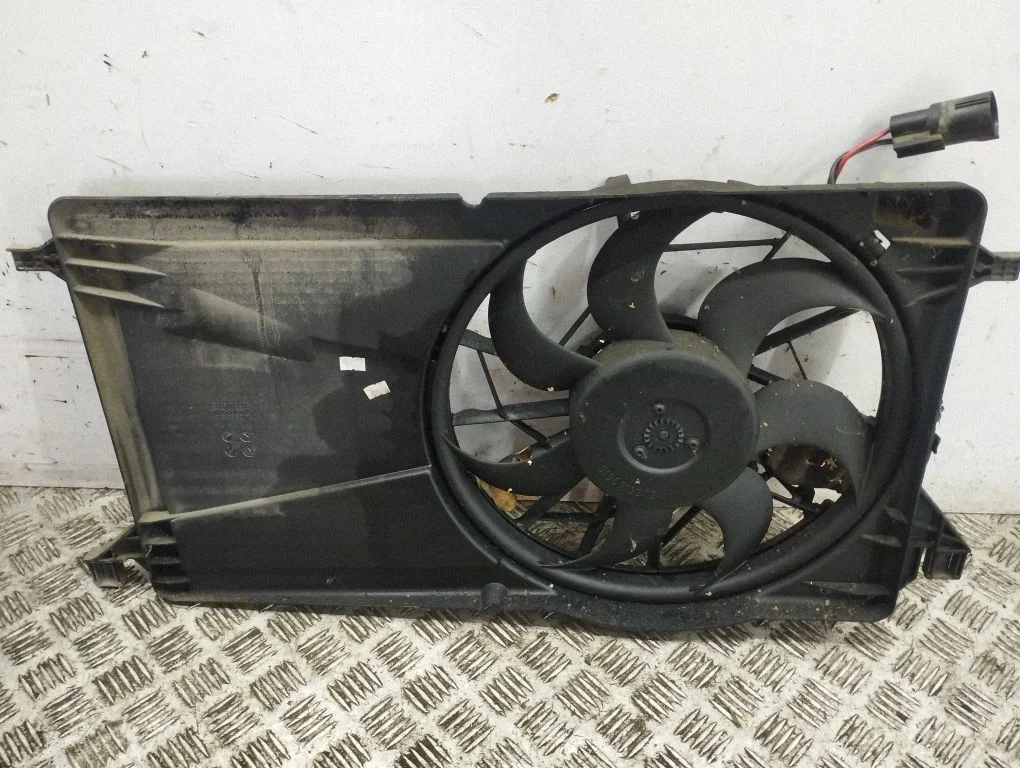 Electric radiator cooling fan