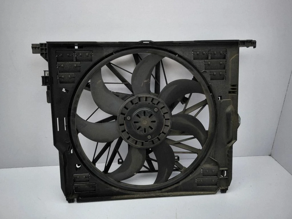Elektriline radiaatori jahutusventilaator – BMW 5-seeria F10 F11 (2009-2016)