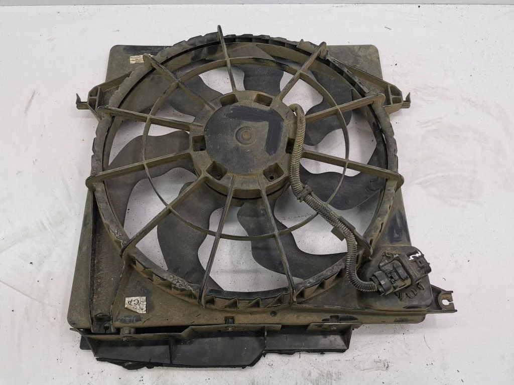 Electric radiator cooling fan