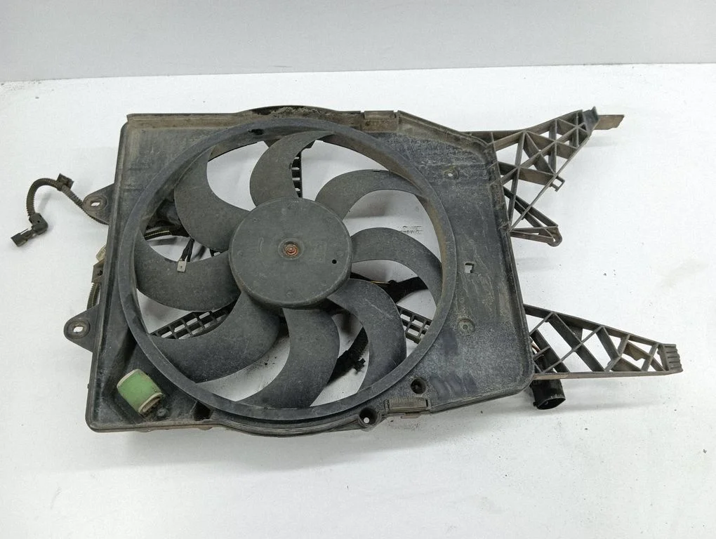 Electric radiator cooling fan 55703930