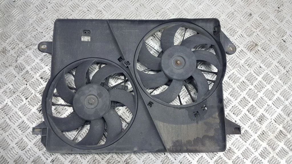 Elektriskais radiatora ventilators 04596513AC