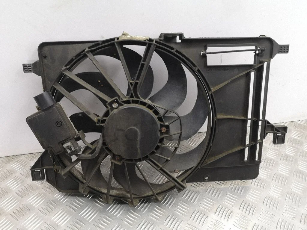 Electric radiator cooling fan