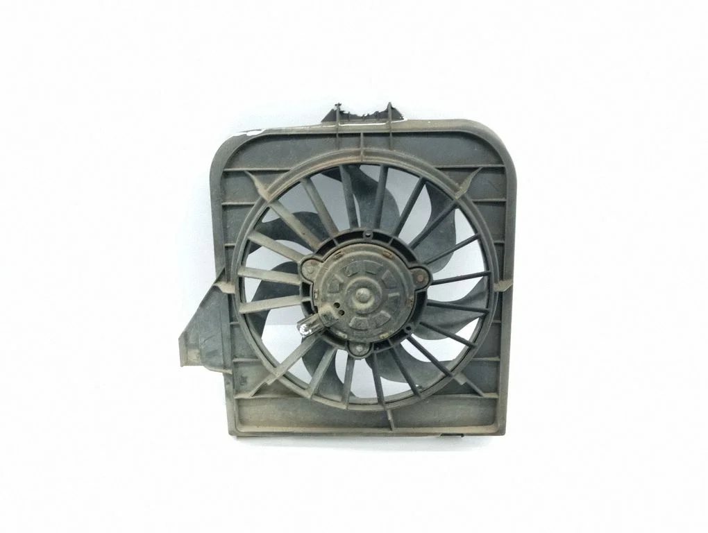 Elektriskais radiatora ventilators 04809171AC