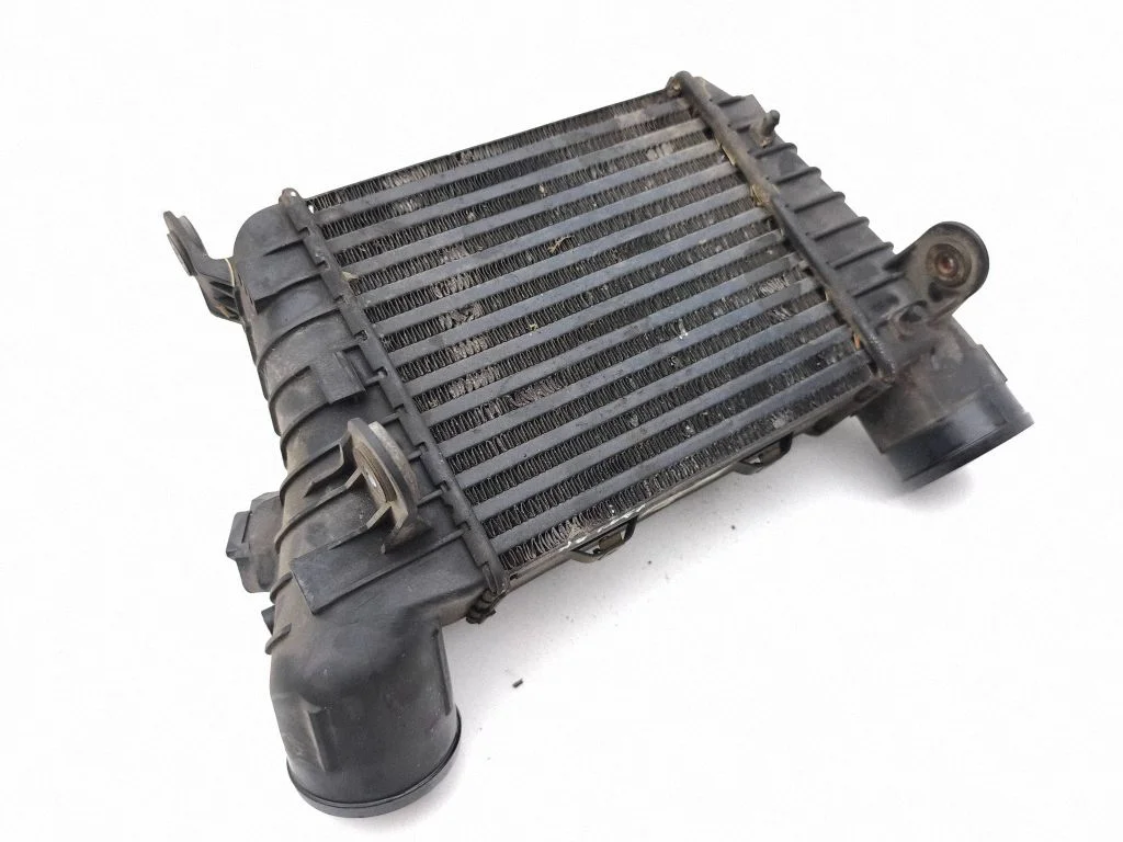 Starpdzesētāja (interkūlera) radiators 3W0145803A