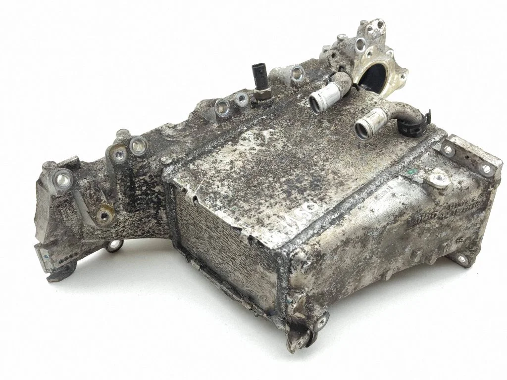 Starpdzesētāja (interkūlera) radiators M157814