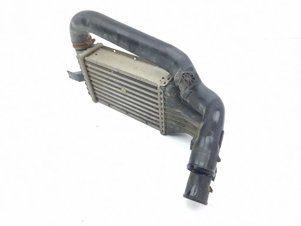 Vahejahuti radiaator 24406701