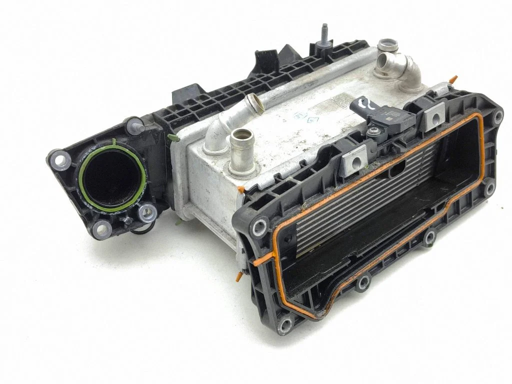 Vahejahuti radiaator 1434960S0L