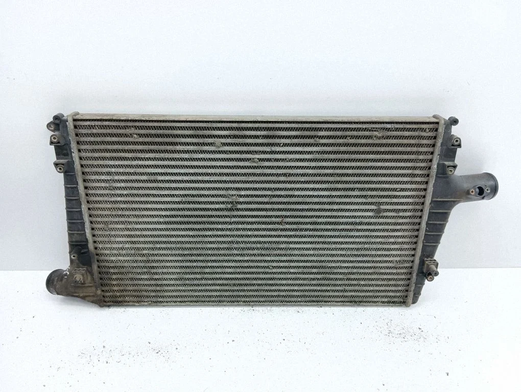 Starpdzesētāja (interkūlera) radiators