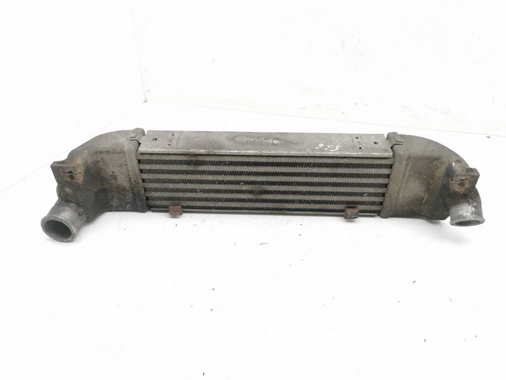 Starpdzesētāja (interkūlera) radiators