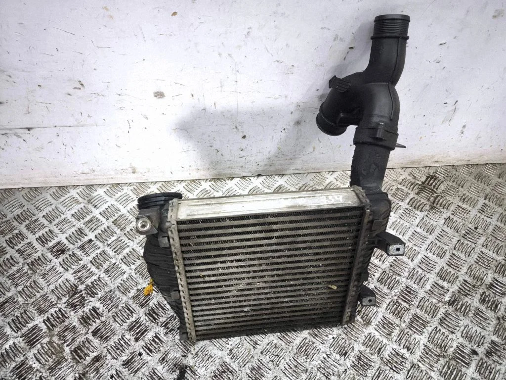 Vahejahuti radiaator 0281002401
