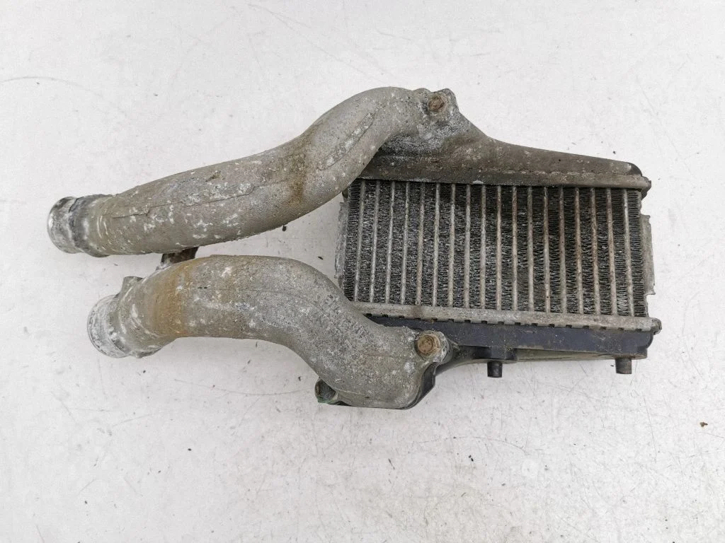 Vahejahuti radiaator 1271004150
