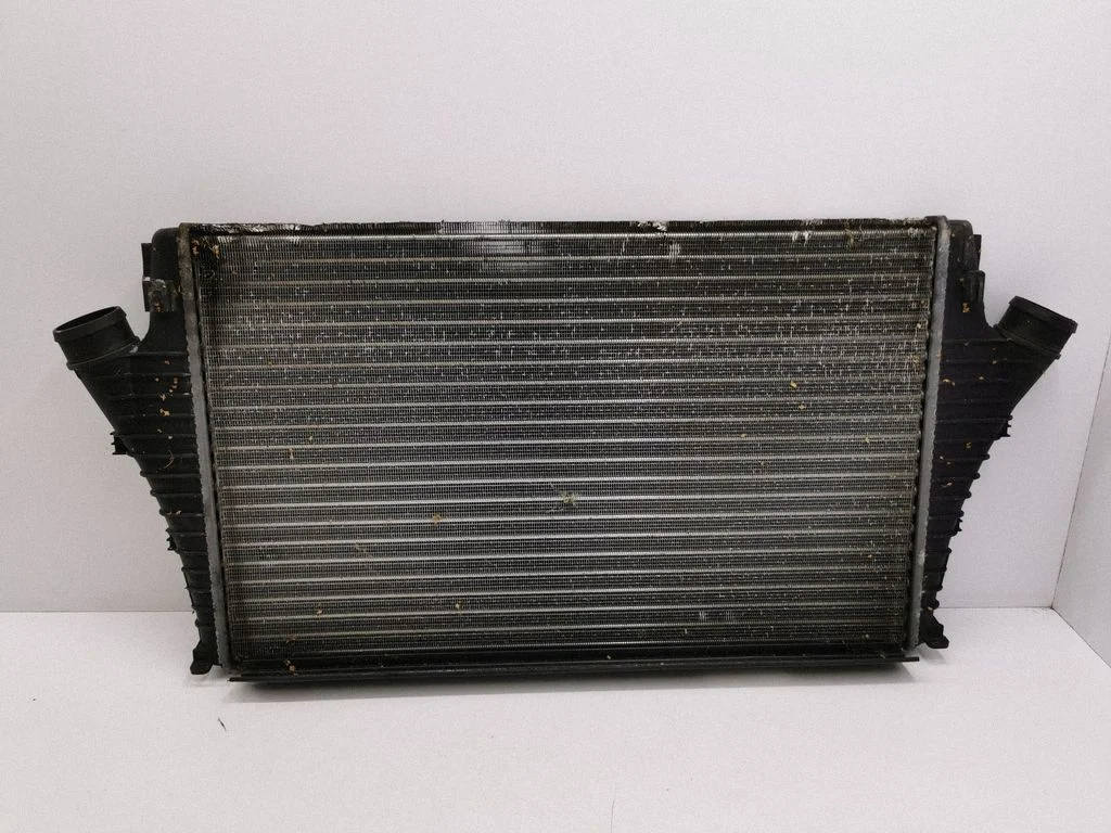 Starpdzesētāja (interkūlera) radiators IM1128989327B