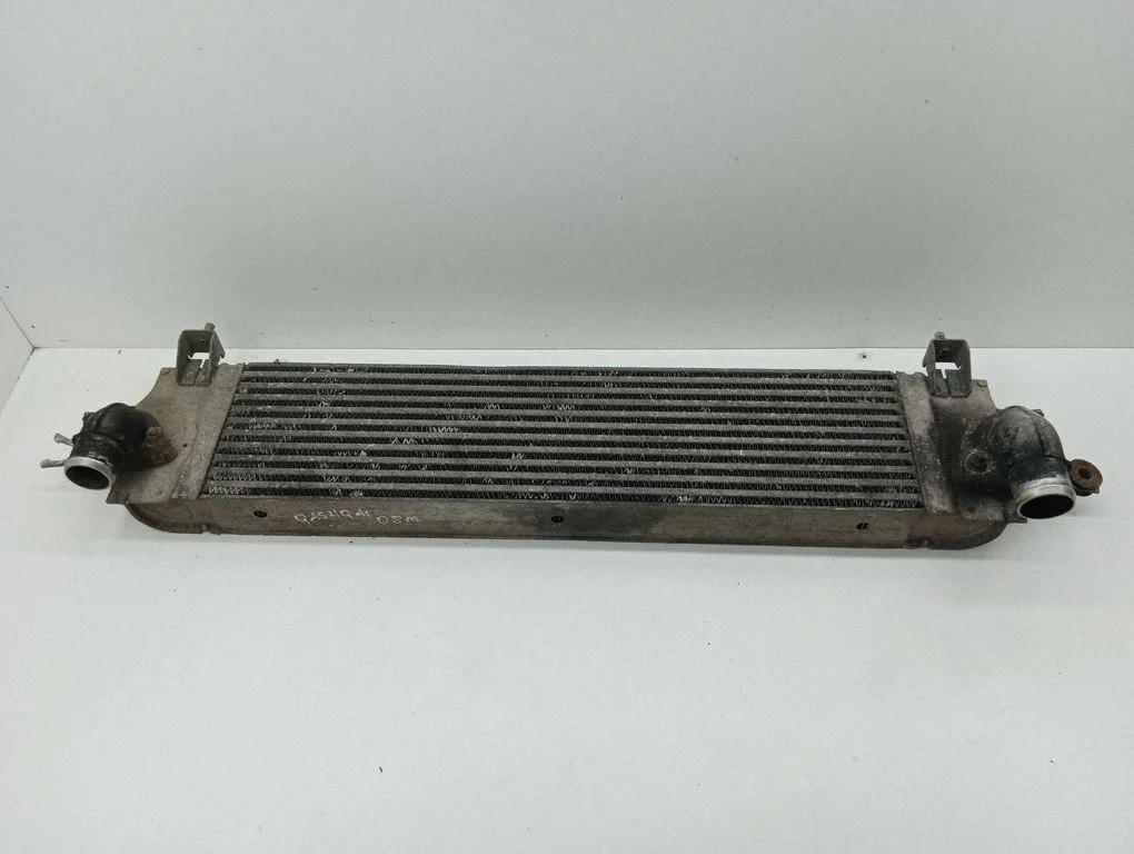 Vahejahuti radiaator – Nissan Qashqai+2 (2008-2010)