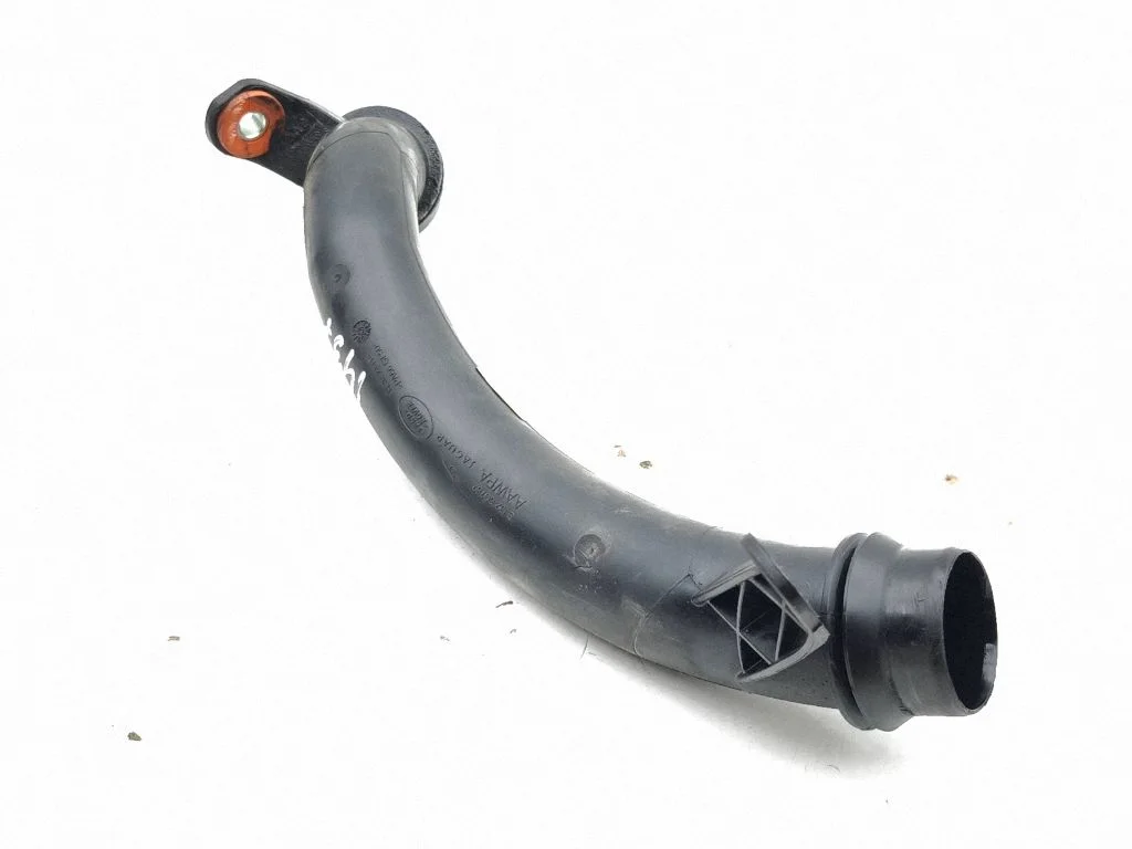 Vahejahuti voolik (-ud)/ toru (-d) GJ326C782