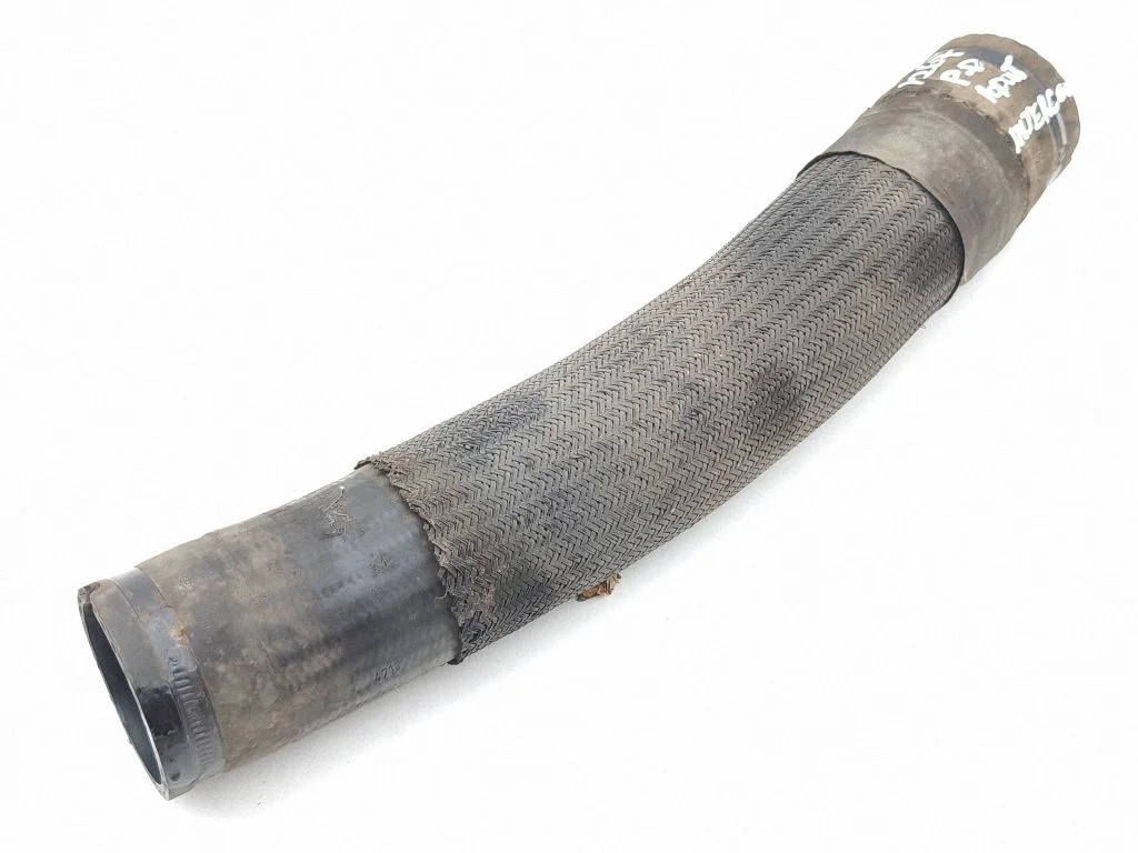 Vahejahuti voolik (-ud)/ toru (-d) 670004151