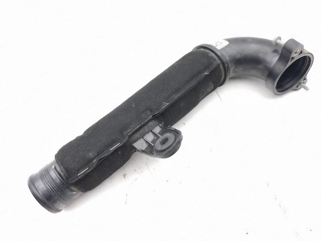 Intercooler hose/pipe 04L145762CG