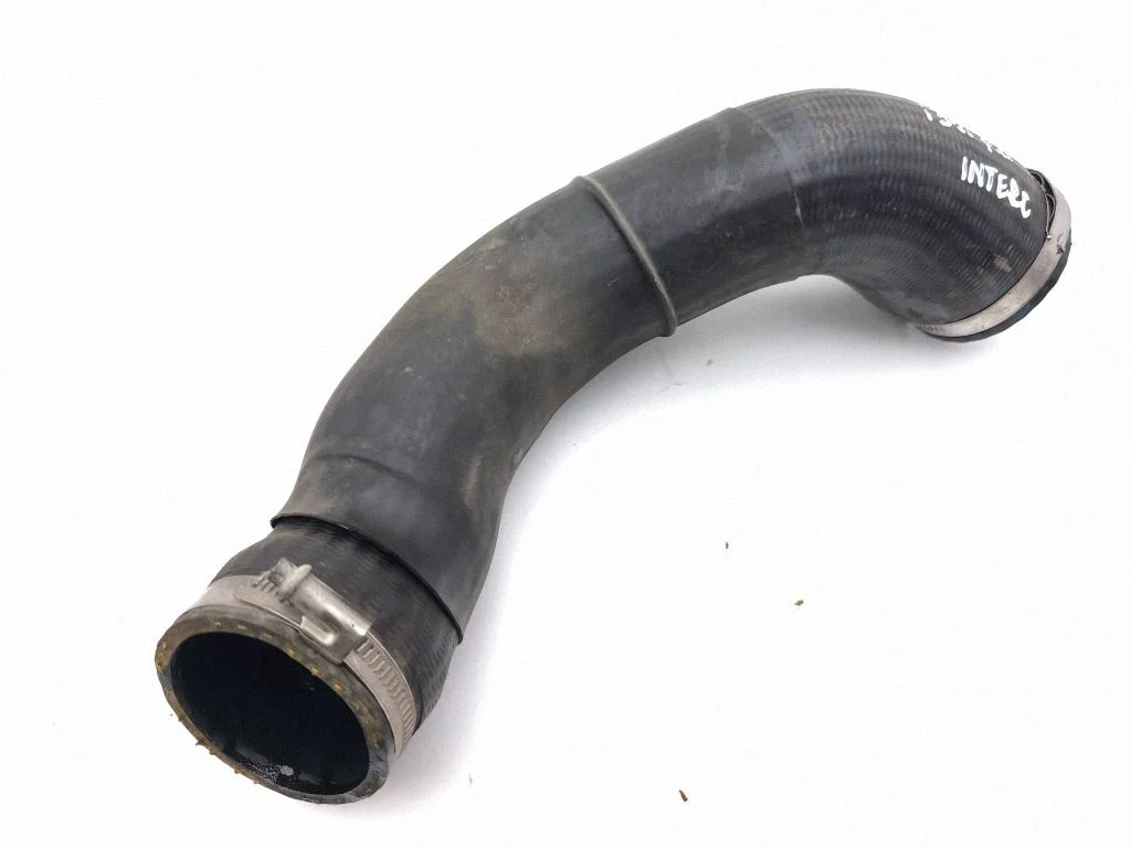 Intercooler hose/pipe