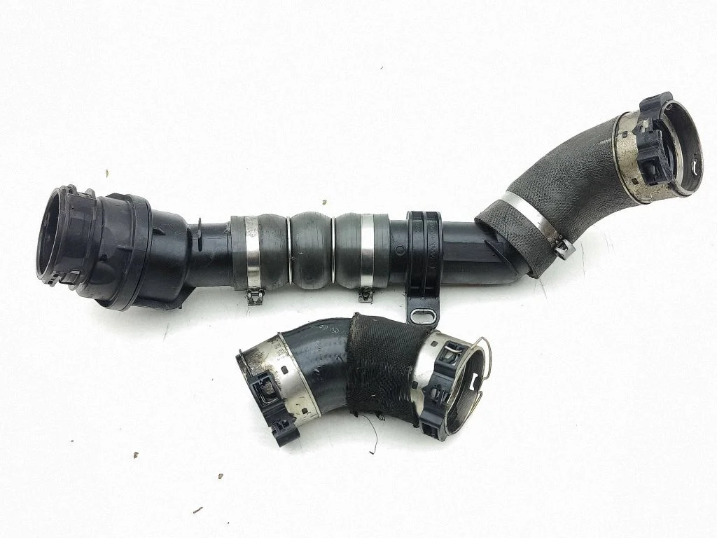 Intercooler hose/pipe