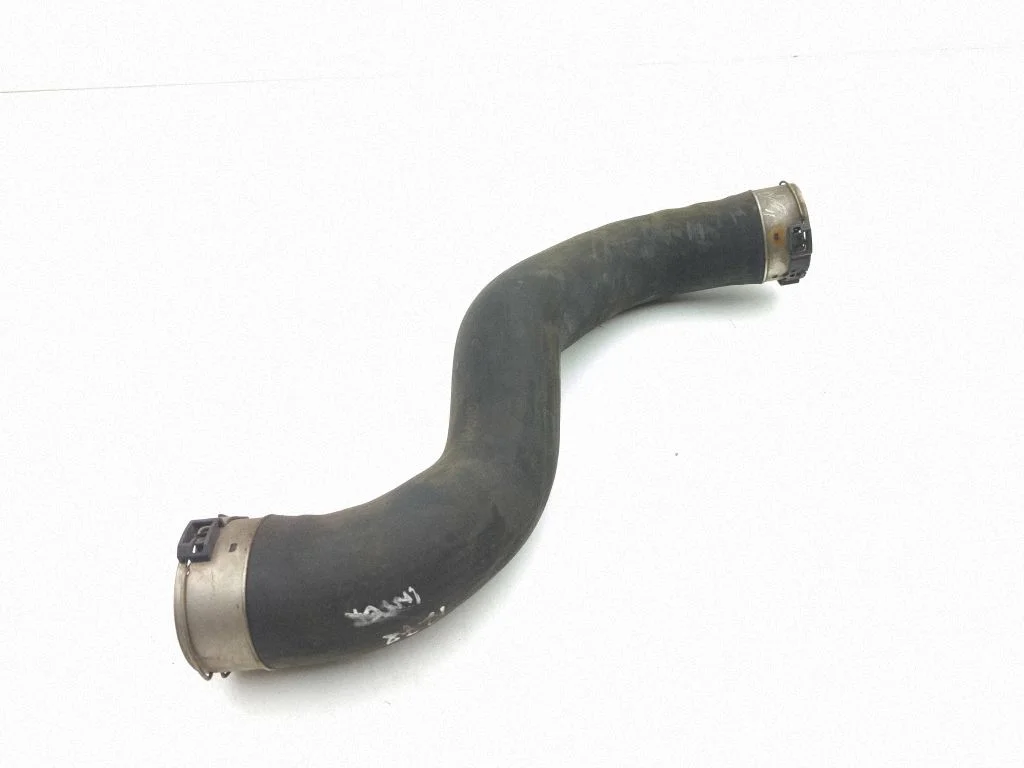 Intercooler hose/pipe