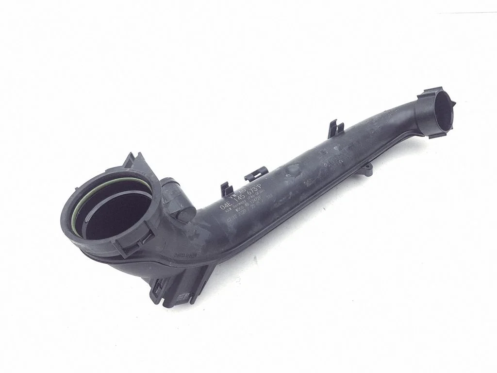 Intercooler hose/pipe 04E145673P
