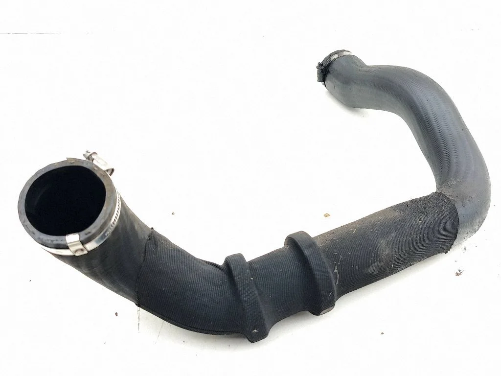 Intercooler hose/pipe