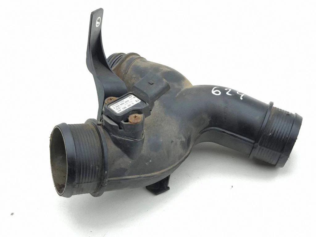 Vahejahuti voolik (-ud)/ toru (-d) 7L6145795AB