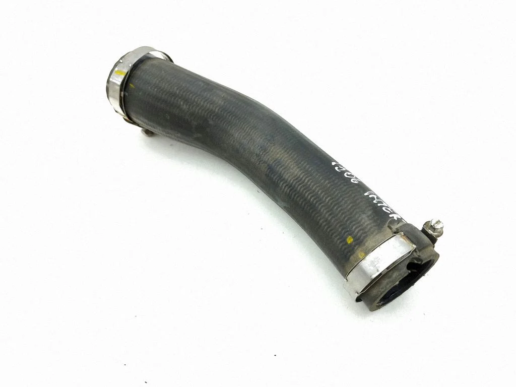 Intercooler hose/pipe 282532M400