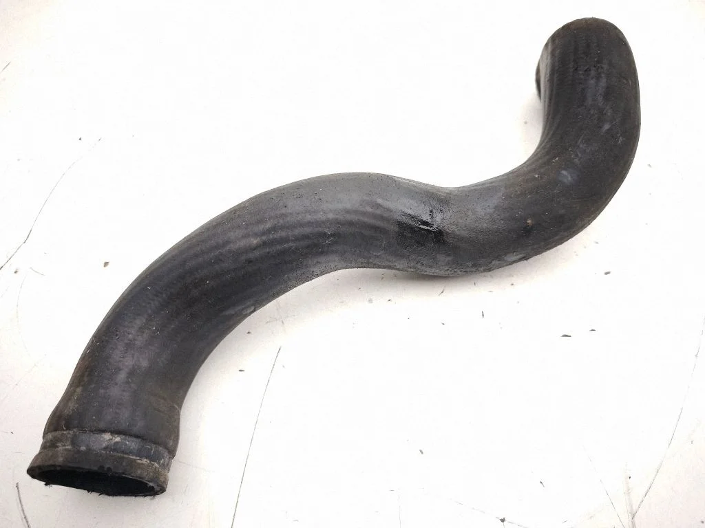 Intercooler hose/pipe