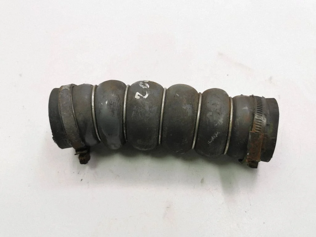 Intercooler hose/pipe AV616K863GE