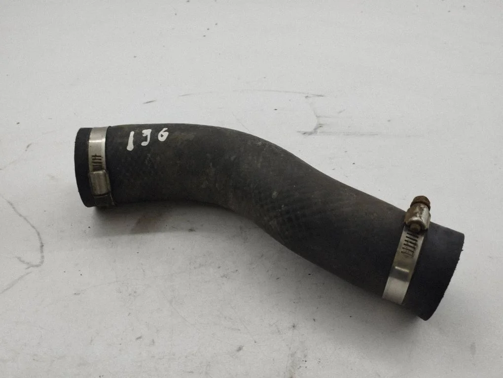 Intercooler hose/pipe