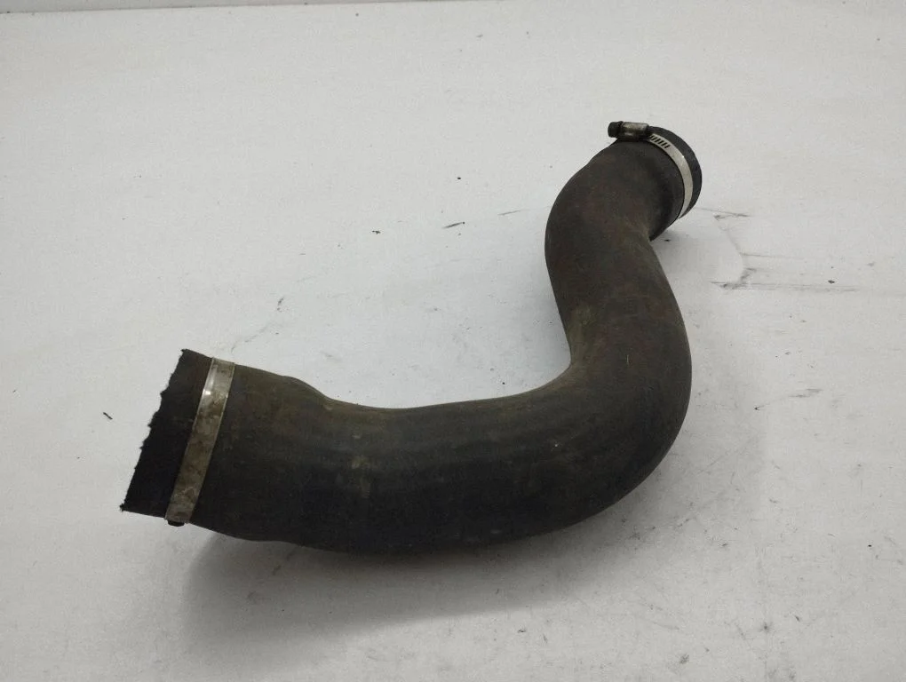 Intercooler hose/pipe