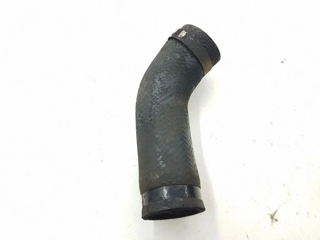 Intercooler hose/pipe