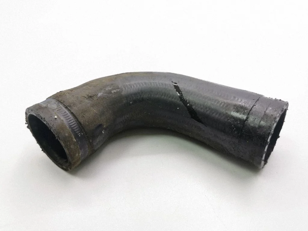 Intercooler hose/pipe