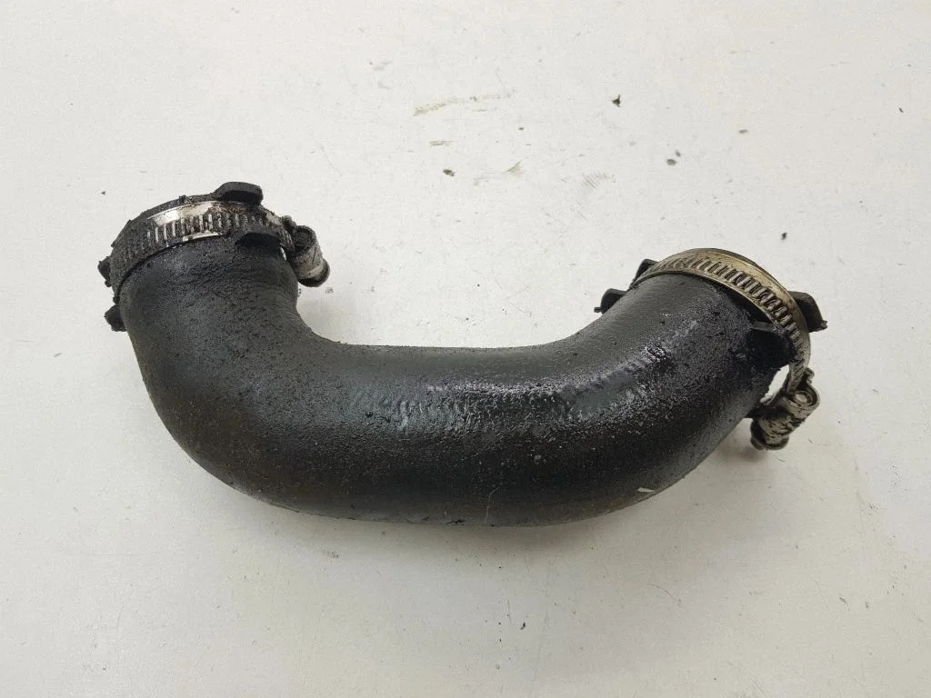 Intercooler hose/pipe