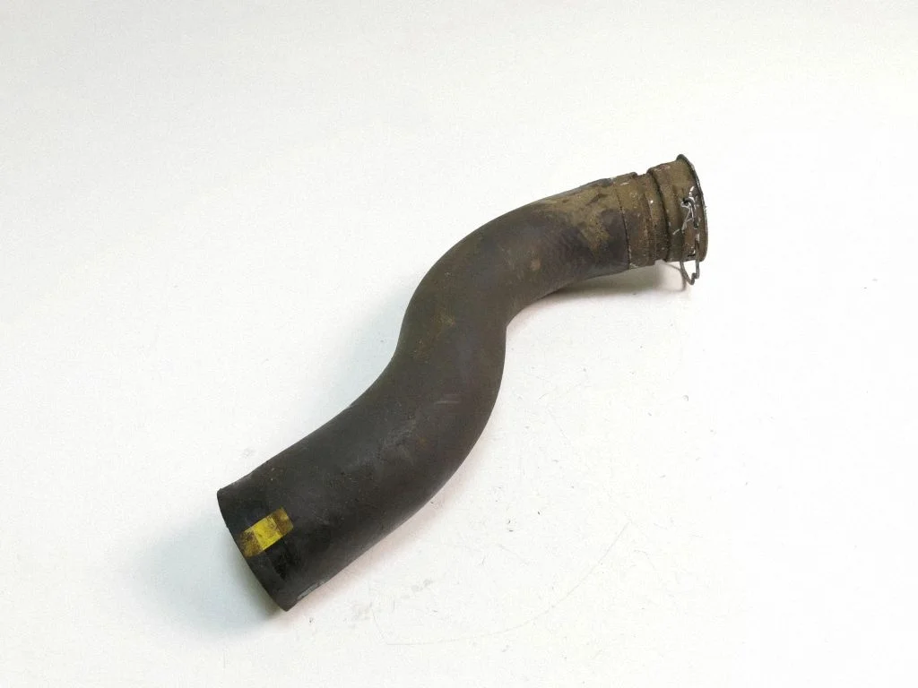 Intercooler hose/pipe