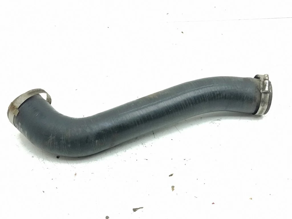 Intercooler hose/pipe