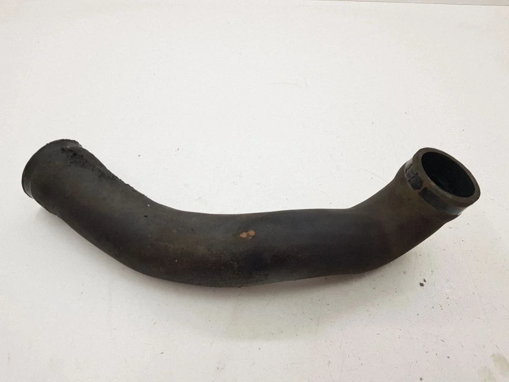 Intercooler hose/pipe