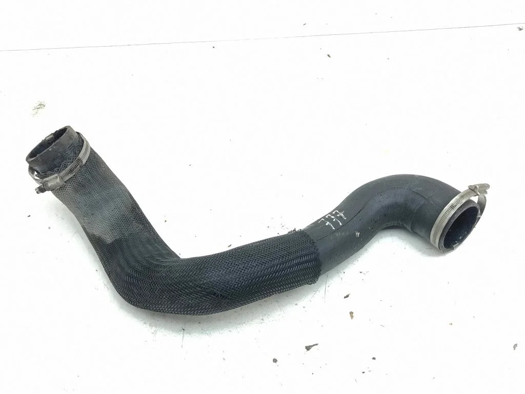 Intercooler hose/pipe