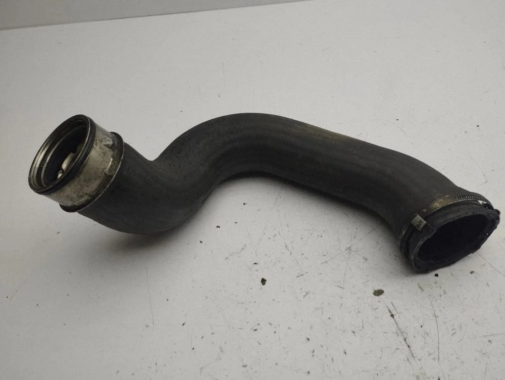 Intercooler hose/pipe