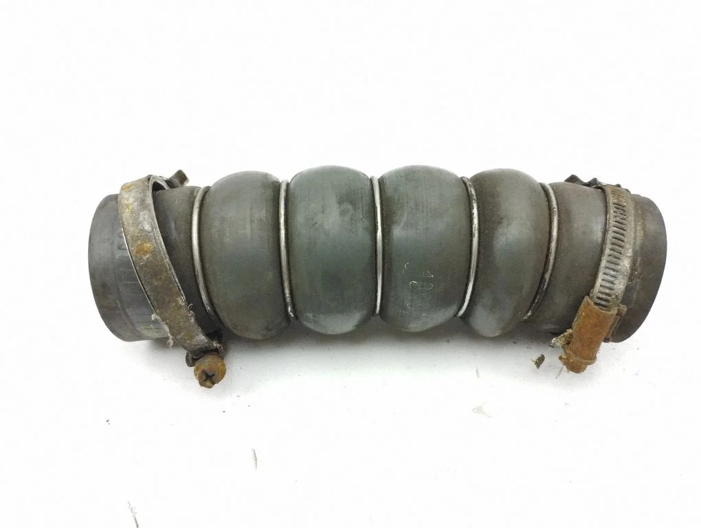 Intercooler hose/pipe