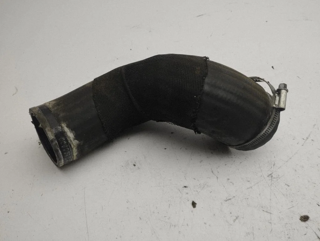 Intercooler hose/pipe