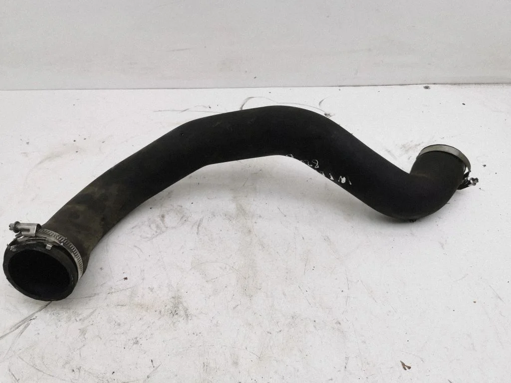 Intercooler hose/pipe
